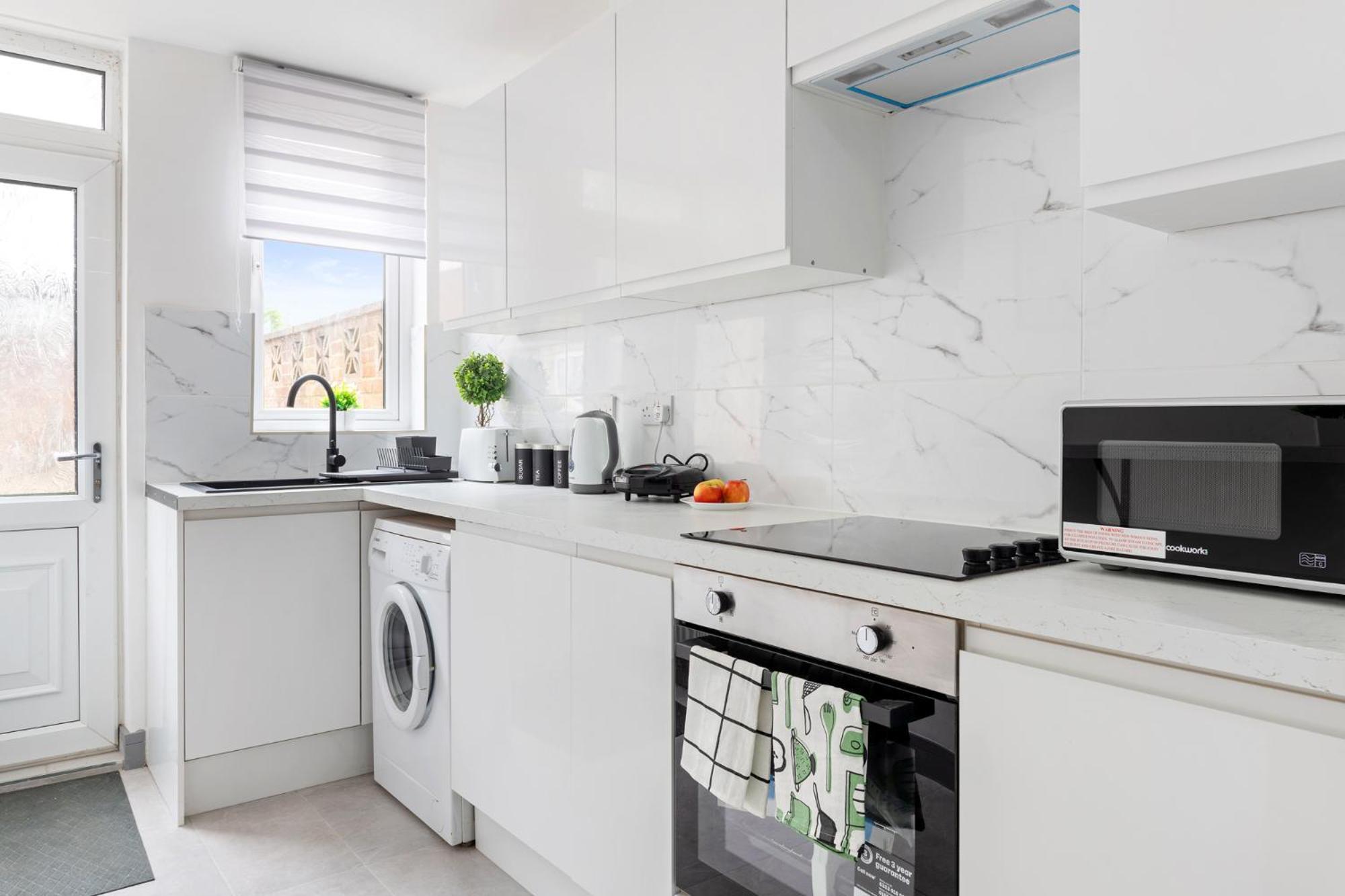 Stanion Luxurious 3 Bedroom Modern House Northamptonshire, Double, Twins, Single, Free Parking, Free Wi-Fi, Pets, Up To 8 Sleeps, 4 Smart Tvs Corby Luaran gambar